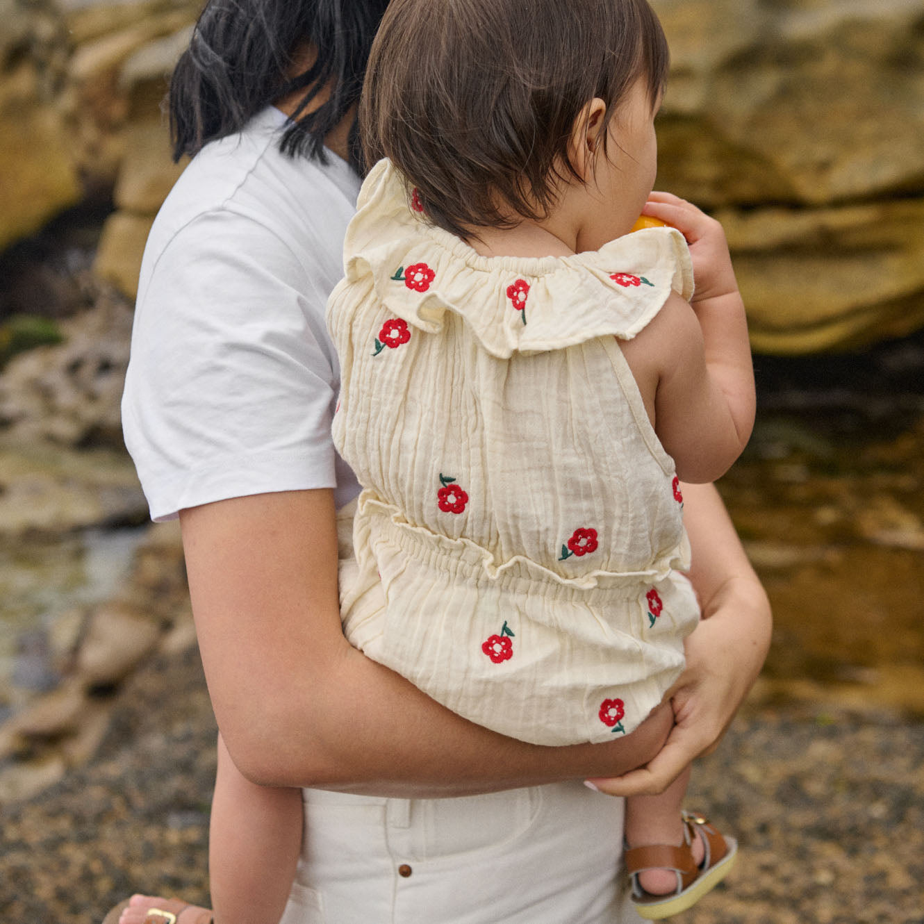 Nature Baby - Plum Suit Muslin / Red Flora