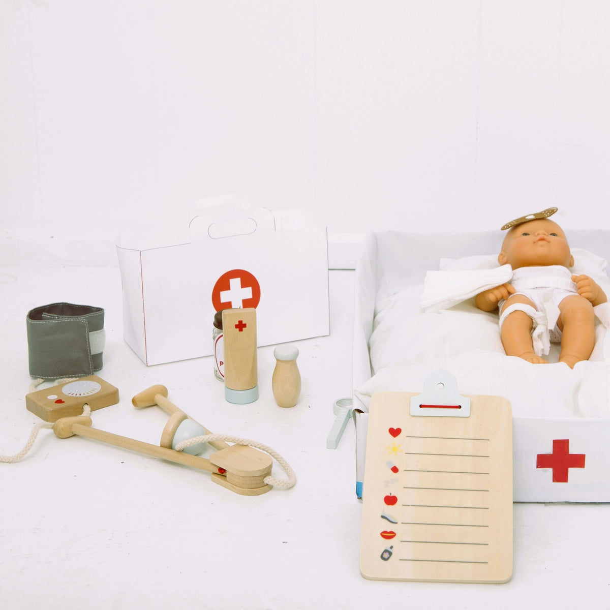 Make Me Iconic - Wooden Toy / Iconic Doctor Kit