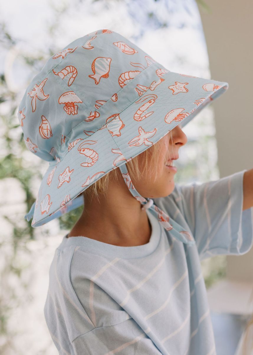 Acorn - Wide Brim Bucket Hat / Marine Friends