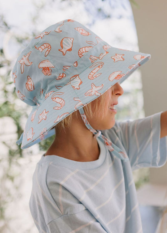 Acorn - Wide Brim Bucket Hat / Marine Friends