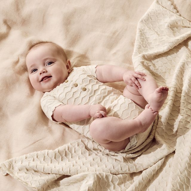 Wilson + Frenchy - Organic Knitted Chevron Blanket / Milk Cloud