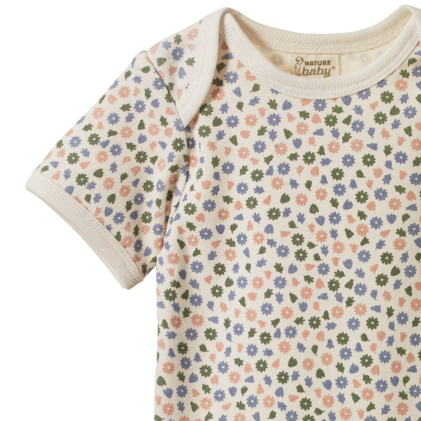 Nature Baby - short sleeve bodysuit / Chamomile blooms print