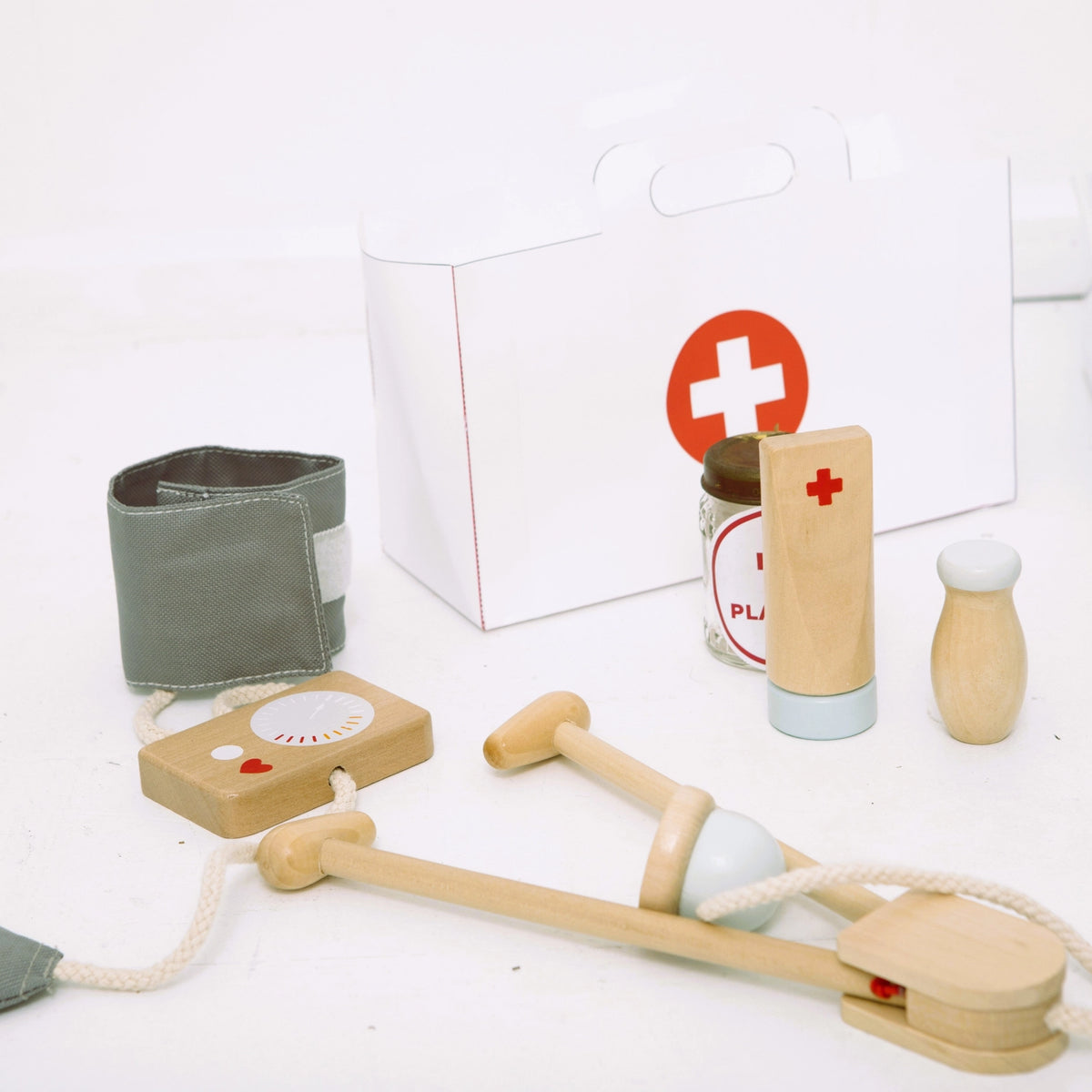Make Me Iconic - Wooden Toy / Iconic Doctor Kit
