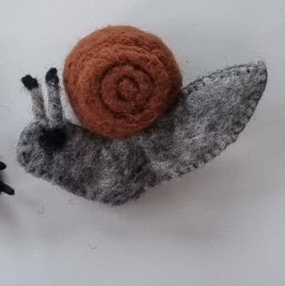 Create & Wonder - Finger Puppets Set / Backyard Bugs