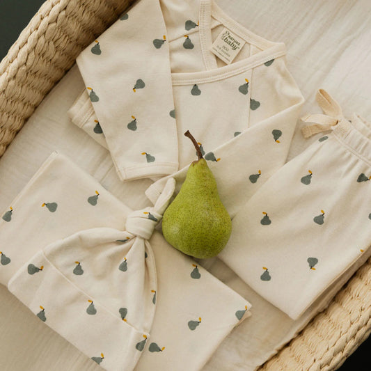 Nature Baby - Welcome Home Gift Set / Petite Pear Print