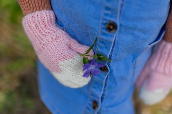 Acorn - Mountain Top Mittens / Pink
