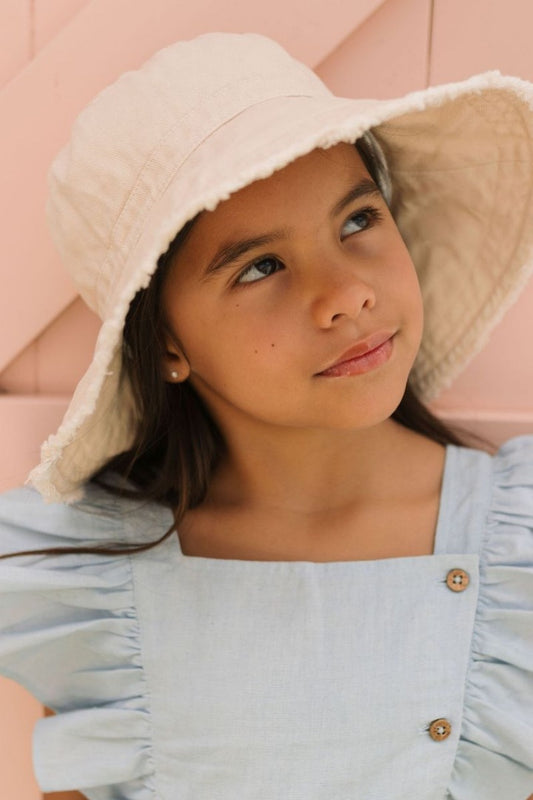 Acorn- Frayed Bucket Hat / Vanilla