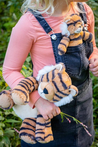 Nana Huchy - Tesh the Tiger